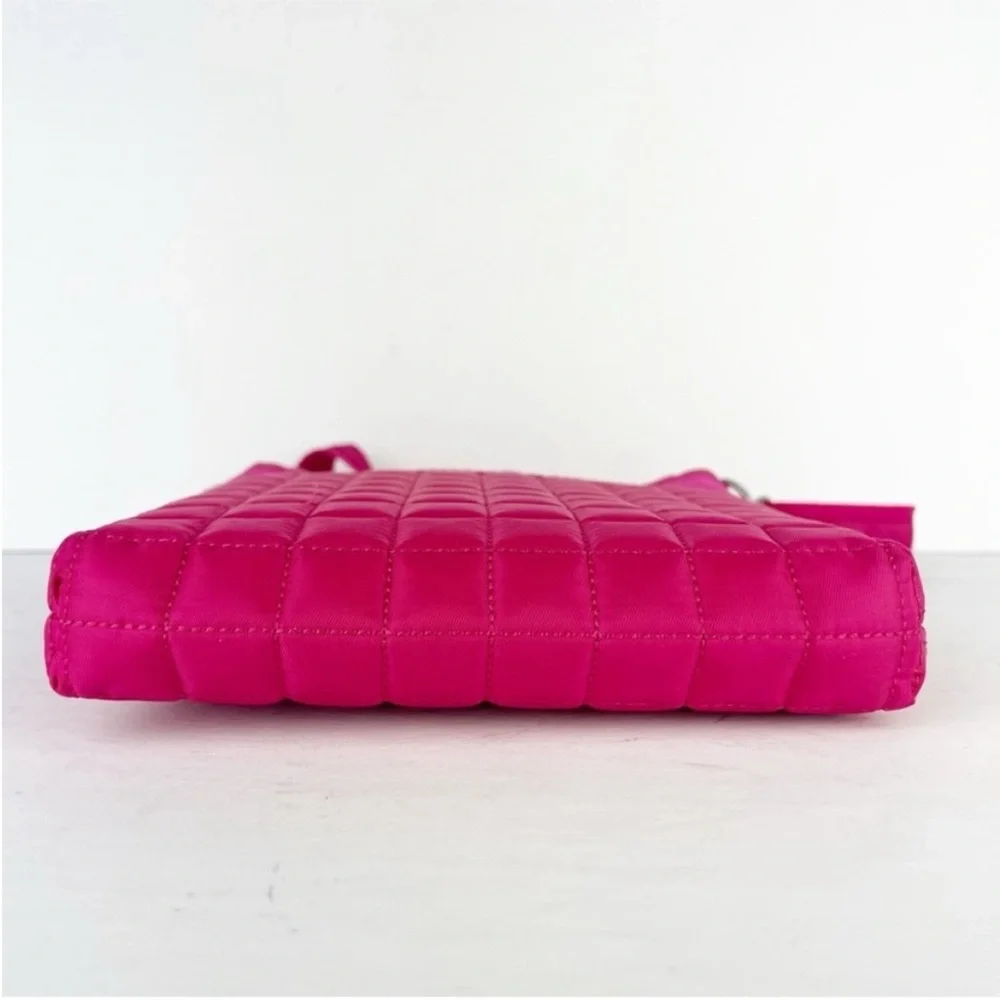 Lug Skipper Bright Pink Fuchsia Quilted Crossbody Travel Bag Purse